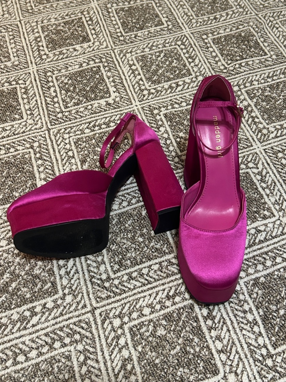 Steve Madden Hot Pink Satin Platform Mary Jane Pumps